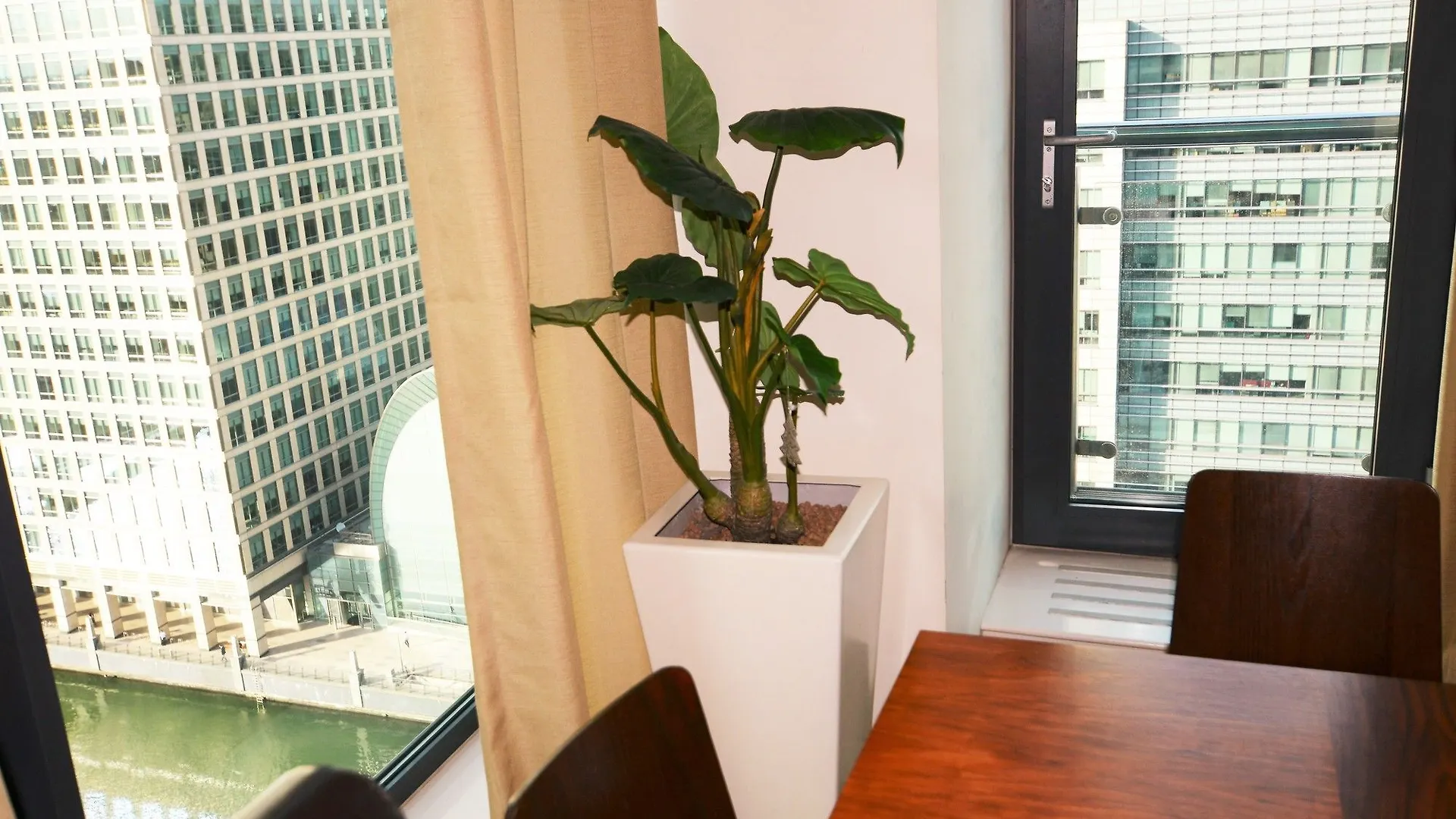 Zen Apartments - Canary Wharf Londres